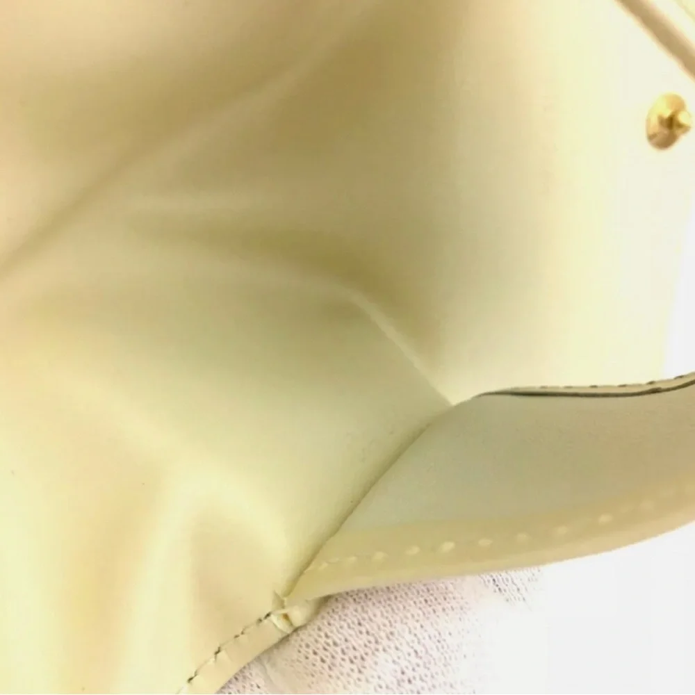 Louis Vuitton White Leather Card Holder - Picture 7 of 7